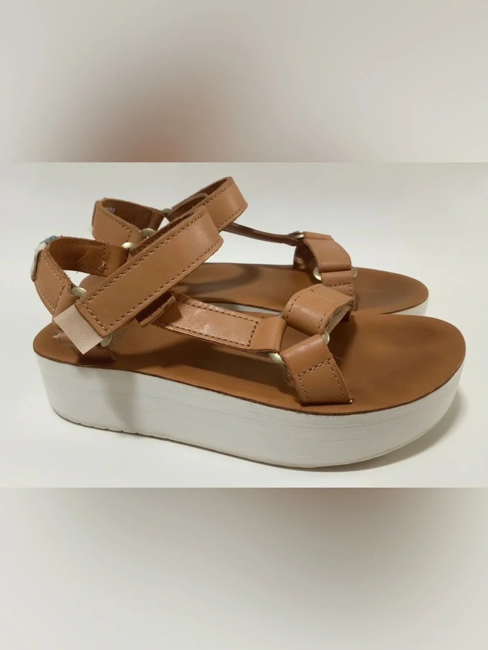 Teva Women’s Platform Sandals with White Soles in Tan, Size 8